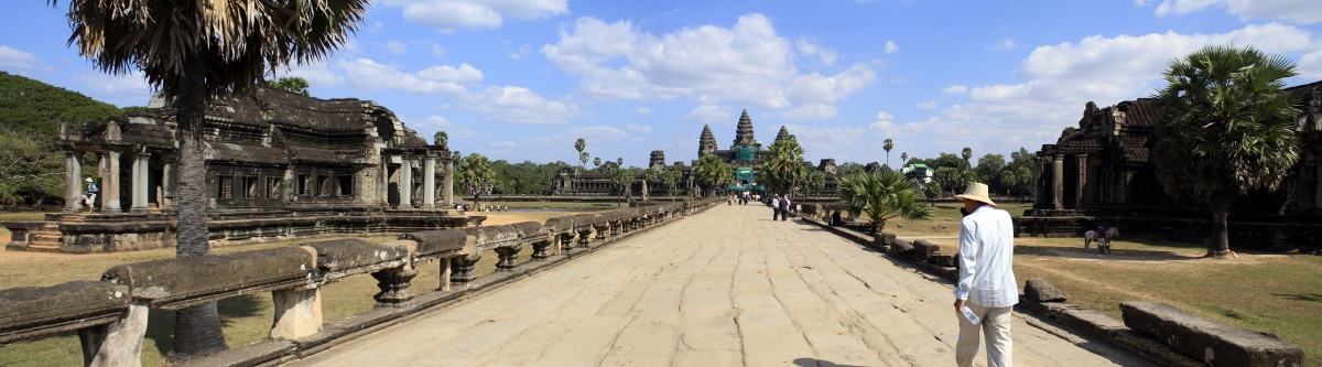 Angkor Wat, Siem Reap (Narin BI)  [flickr.com]  CC BY 
Informazioni sulla licenza disponibili sotto 'Prova delle fonti di immagine'