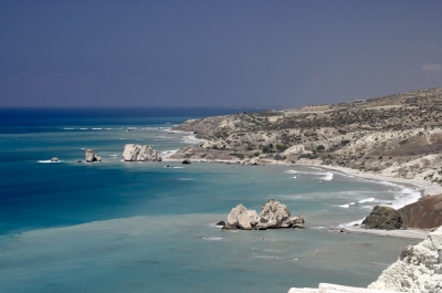 Aphrodite's Rocks, Cyprus (Colin Moss)  [flickr.com]  CC BY-ND 
Informazioni sulla licenza disponibili sotto 'Prova delle fonti di immagine'