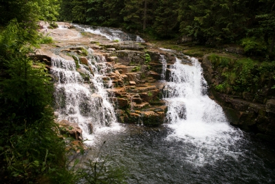 Bile Labe Vodopad / Waterfall (Roman Boed)  [flickr.com]  CC BY 
Informazioni sulla licenza disponibili sotto 'Prova delle fonti di immagine'