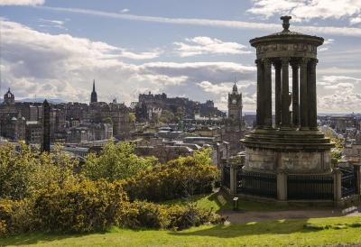 Edimburgo desde Calton Hill (Guillén Pérez)  [flickr.com]  CC BY-ND 
Informazioni sulla licenza disponibili sotto 'Prova delle fonti di immagine'