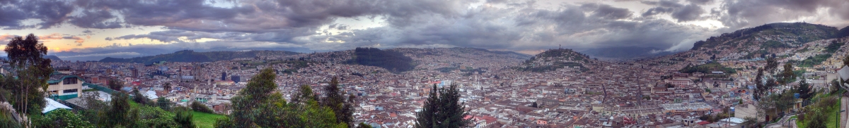 el ventanal afternoon, Quito Ecuador - panorama (stephen velasco)  [flickr.com]  CC BY-ND 
Informazioni sulla licenza disponibili sotto 'Prova delle fonti di immagine'