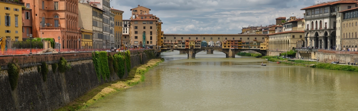 Florence - Ponte Vecchio (Patrick S.)  [flickr.com]  CC BY 
Informazioni sulla licenza disponibili sotto 'Prova delle fonti di immagine'