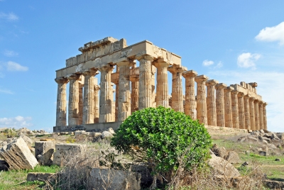 Italy-2276 - Temple of Hera (Dennis Jarvis)  [flickr.com]  CC BY-SA 
Informazioni sulla licenza disponibili sotto 'Prova delle fonti di immagine'