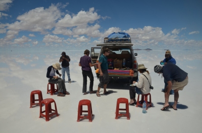 Lunch time on the salt flats (James Harris)  [flickr.com]  CC BY 
Informazioni sulla licenza disponibili sotto 'Prova delle fonti di immagine'