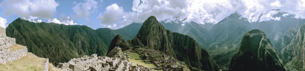 Machu Picchu (Hernan Irastorza)  [flickr.com]  CC BY-SA 
Informazioni sulla licenza disponibili sotto 'Prova delle fonti di immagine'