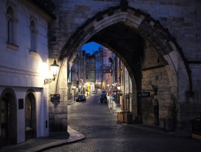 Mala Strana, Praha (Roman Boed)  [flickr.com]  CC BY 
Informazioni sulla licenza disponibili sotto 'Prova delle fonti di immagine'