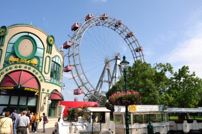 Prater park, Vienna, Austria (Francisco Antunes)  [flickr.com]  CC BY 
Informazioni sulla licenza disponibili sotto 'Prova delle fonti di immagine'