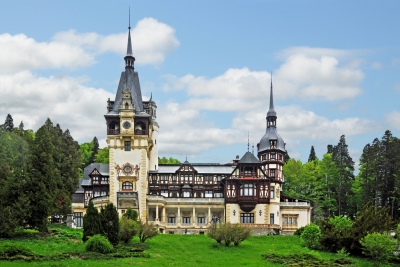 Romania-1727 - Peles Castle (Dennis Jarvis)  [flickr.com]  CC BY-SA 
Informazioni sulla licenza disponibili sotto 'Prova delle fonti di immagine'