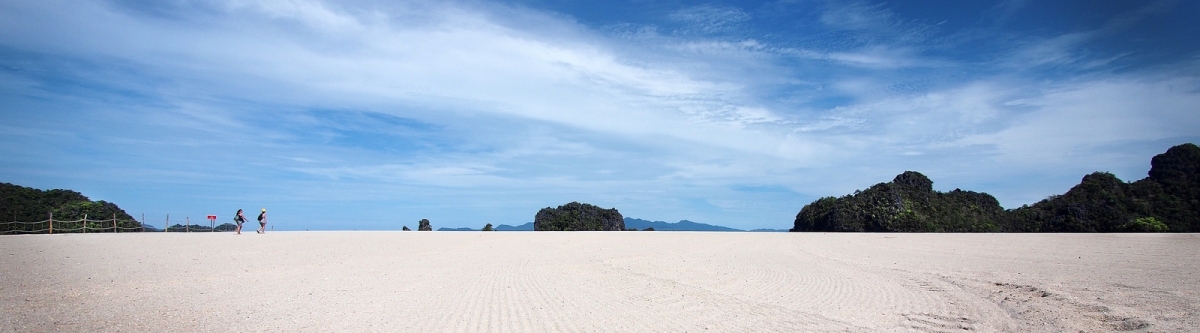 Tanjung Rhu Langkawi (akupunyahal)  [flickr.com]  CC BY-SA 
Informazioni sulla licenza disponibili sotto 'Prova delle fonti di immagine'