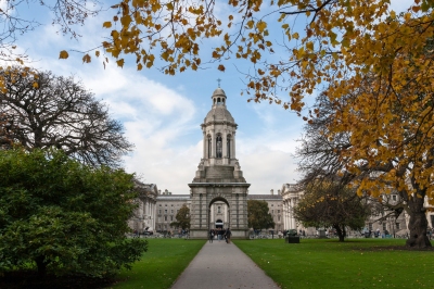 The Campanile of Trinity College (Nico Kaiser)  [flickr.com]  CC BY 
Informazioni sulla licenza disponibili sotto 'Prova delle fonti di immagine'