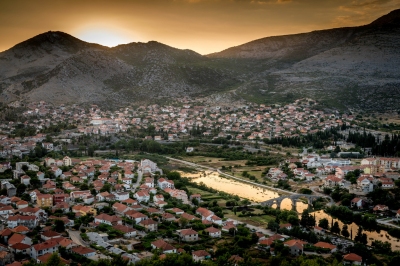 Trebinje (Marcus Saul)  [flickr.com]  CC BY 
Informazioni sulla licenza disponibili sotto 'Prova delle fonti di immagine'