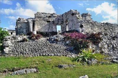 Tulum Ruins 8. Mayan Ruin.  Nikon D3100. DSC_0292. (Robert Pittman)  [flickr.com]  CC BY-ND 
Informazioni sulla licenza disponibili sotto 'Prova delle fonti di immagine'