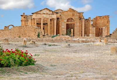 Tunisia-4454 - Last View of Sbeitla (Dennis Jarvis)  [flickr.com]  CC BY-SA 
Informazioni sulla licenza disponibili sotto 'Prova delle fonti di immagine'