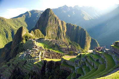 Turistas en Machu Picchu [Tourists in...] (Rocco Lucia)  [flickr.com]  CC BY 
Informazioni sulla licenza disponibili sotto 'Prova delle fonti di immagine'