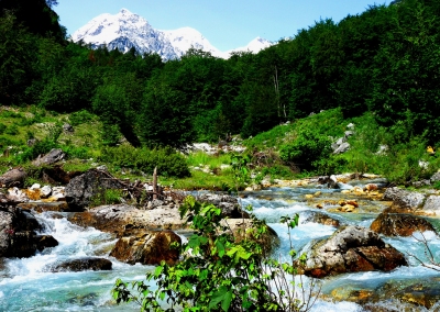 Valbona Albania #dailyshoot (Les Haines)  [flickr.com]  CC BY 
Informazioni sulla licenza disponibili sotto 'Prova delle fonti di immagine'