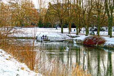 Winter in the city (Maria  Eklind)  [flickr.com]  CC BY-SA 
Informazioni sulla licenza disponibili sotto 'Prova delle fonti di immagine'